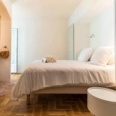 St-tropez/ramatuelle : 5br Avec Piscine Lejlighed *